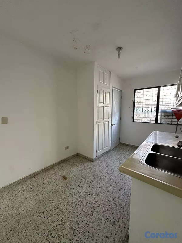 oficinas y locales comerciales - Casa Comercial en el Reparto Oquet, Los Jardines 12