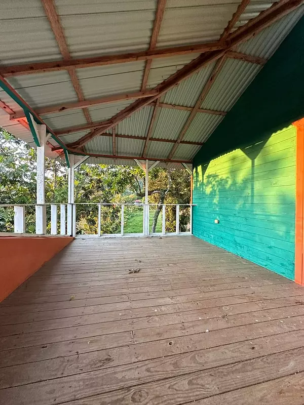 solares y terrenos - Finca de 7 Tareas con Caseta y Piscina en Las Montañas  4