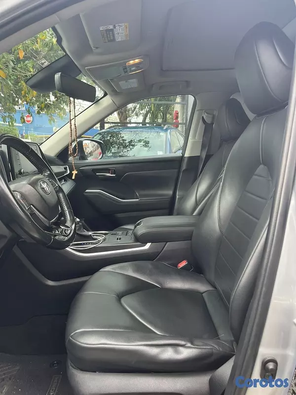 jeepetas y camionetas - Toyota Highlander XLE 2020 5