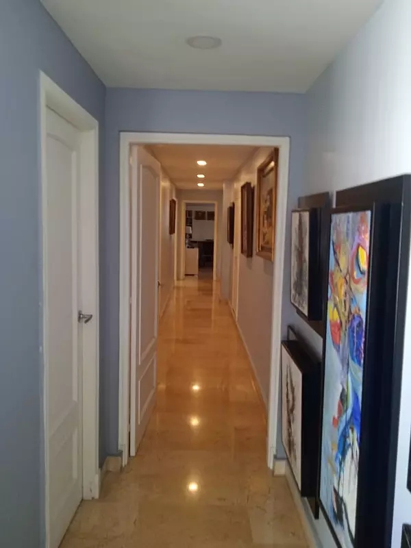 apartamentos - Alquilo apartamento 3 Hab, último piso torre clásica Naco 
precio 3,800 usd 7
