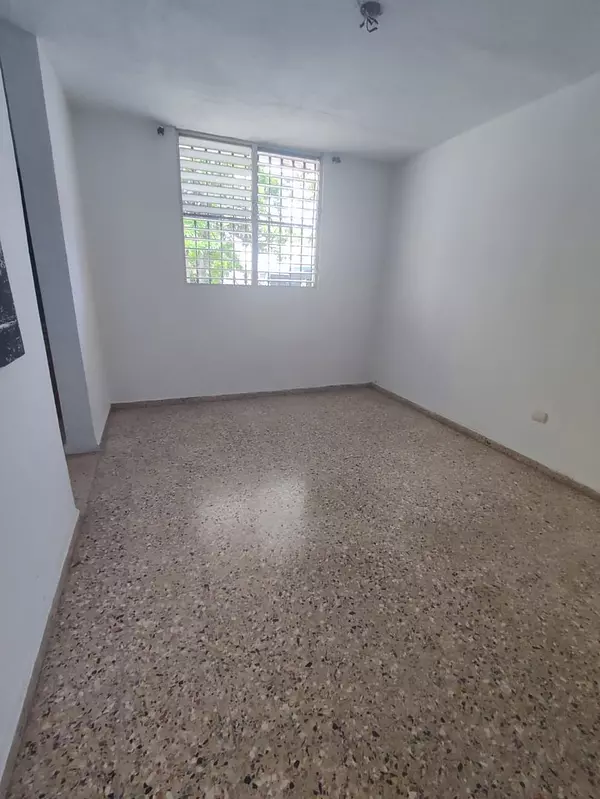 casas - Vendo casa de 2 niveles  residencial Gacela 
 8