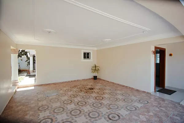 casas - Casa 2 niveles en Santiago de los Caballeros en Villa María
 5