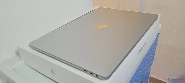 computadoras y laptops - Macbook pro Retina 15 Pulg Core i7 Ram 16gb ddr4 Disco 512gb SSD año 2018 3