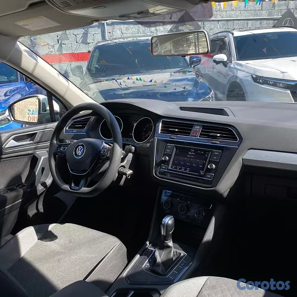 jeepetas y camionetas - VOLKSWAGEN TIGUAN S 2020 5