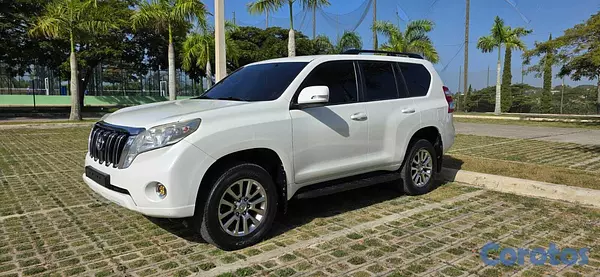 jeepetas y camionetas - Toyota land cruicer prado txl 2014 4
