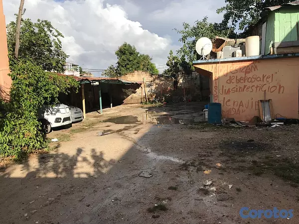 solares y terrenos - Solar en venta con viviendas. 4
