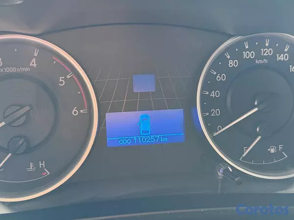 jeepetas y camionetas - Toyota Hilux año 2020 diesel automática  11