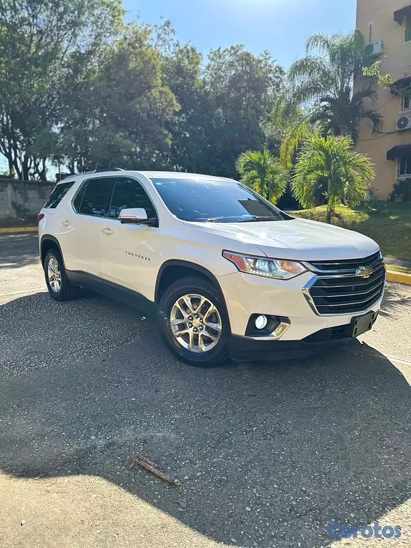 jeepetas y camionetas - CHEVROLET TRAVERSE LT 2018 2