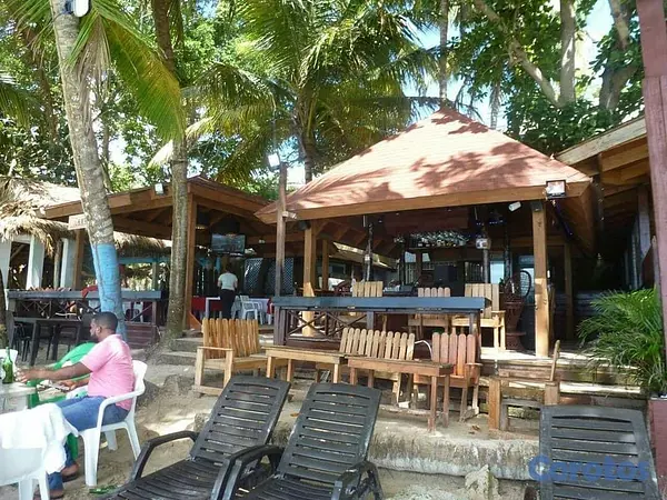 oficinas y locales comerciales - VENDO DOS APARTA-HOTELES / RESTAURANTES EN BOCA CHICA. 4