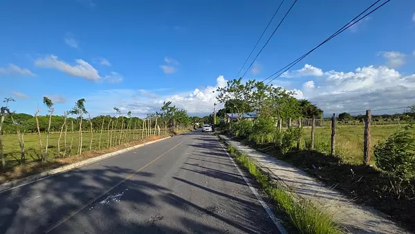 solares y terrenos - finca de 500 tareas en nagua  2