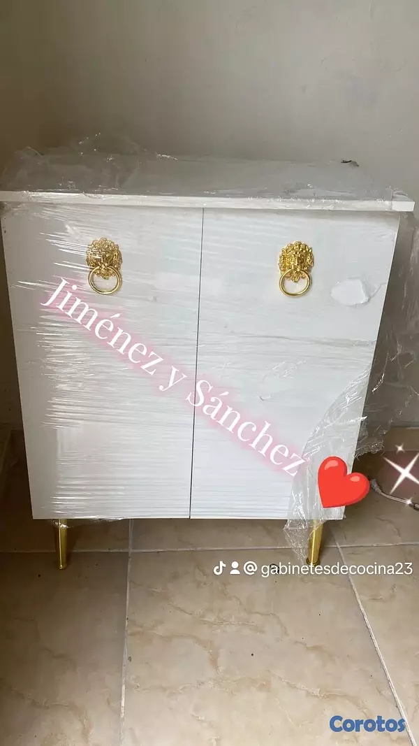 decoración y accesorios - Credenzas disponibles de 2 , 3 y 4 puertas en melamina hidrofuga  2