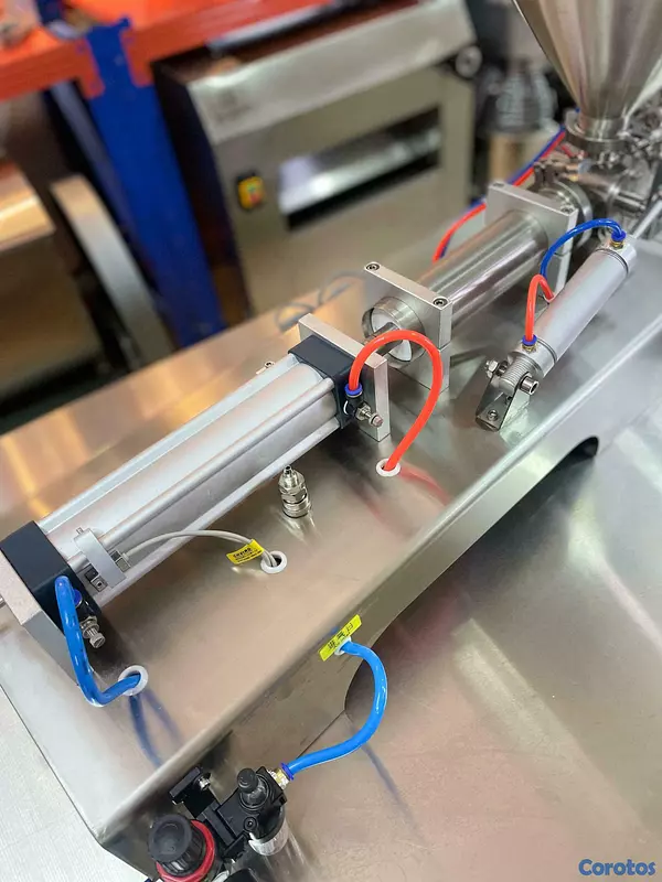 equipos profesionales - Llenadora automatica de liquidos viscosos shampoo  7