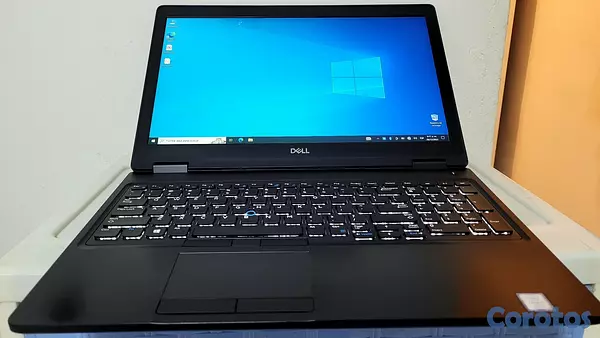 computadoras y laptops - Dell Touch 5590 17 Pulg Core i7 8va Gen Ram 16gb ddr4 Disco 512gb Video 8gb 1