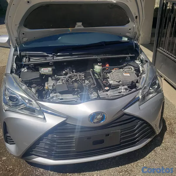 otros vehiculos - Toyota vitz 2018 negociable 8