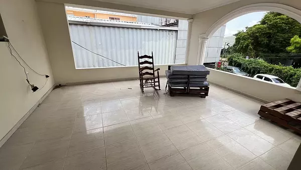 casas - Casa de dos niveles en venta, en Villa Aura Santo Domingo  3