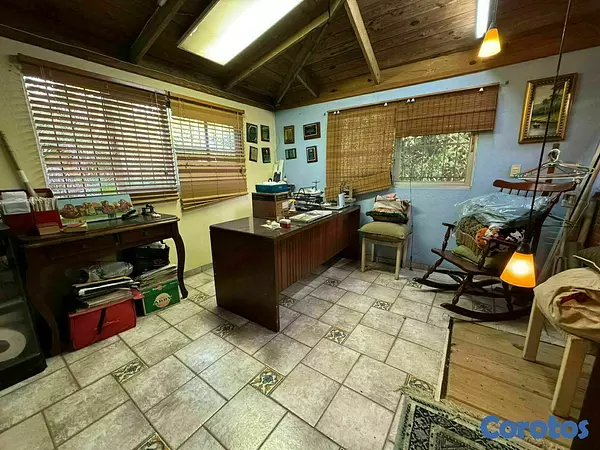 casas - Amplia casa en Arroyo Hondo II 8