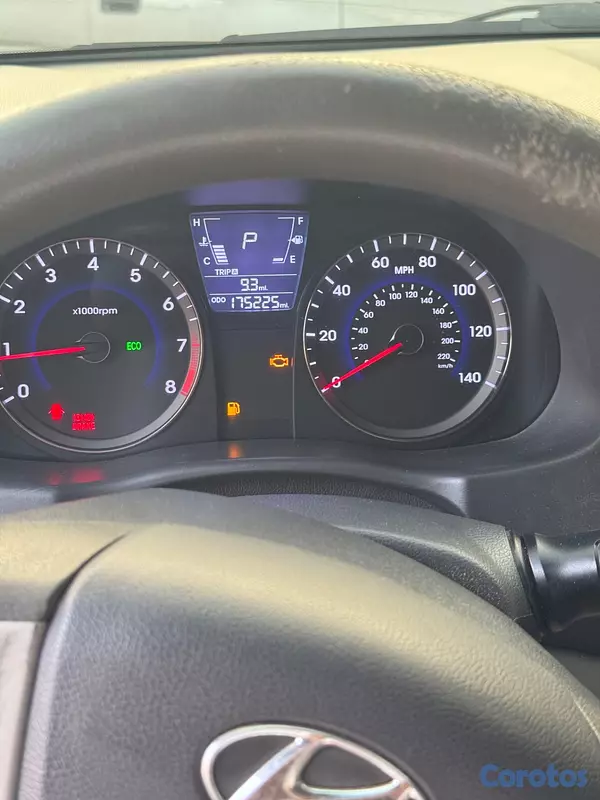 carros - Hyundai Accent  4