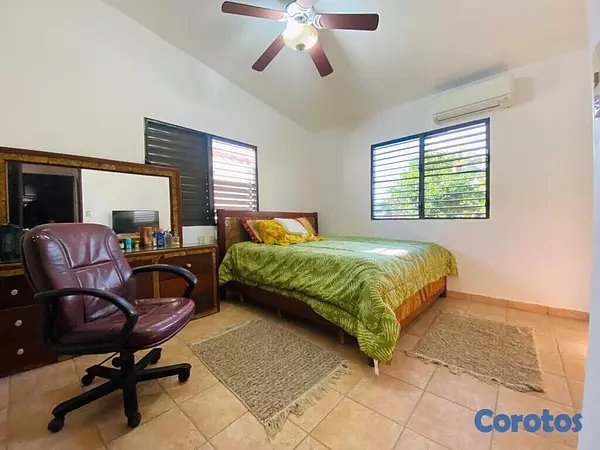 casas vacacionales y villas - Hermosa casa en Juan Dolio 2