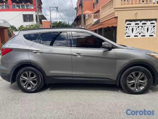 jeepetas y camionetas - Vendo Jeepeta Hyundai Santa Fe 2013 de oportunidad 3