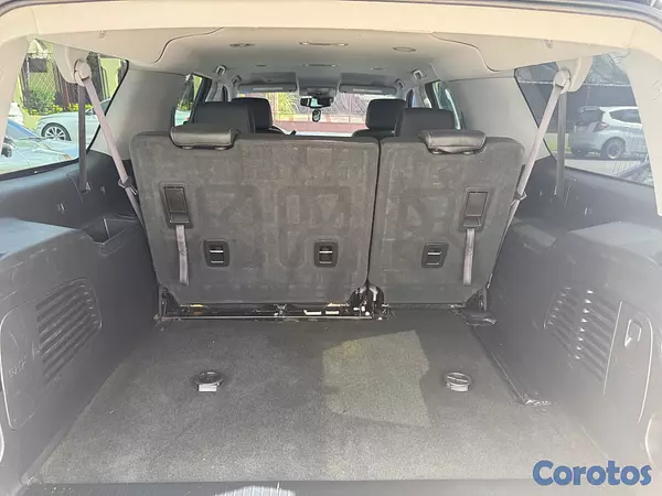 jeepetas y camionetas - Chevrolet Suburban LT 2017 9