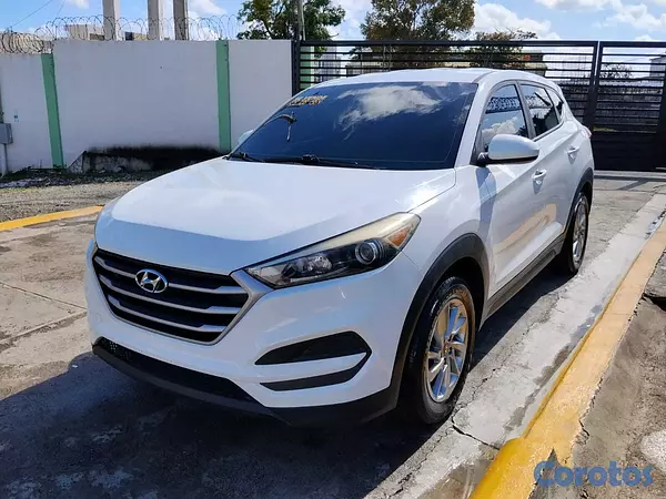 jeepetas y camionetas - Hyundai Tucson 2017 2.0 GDI 2