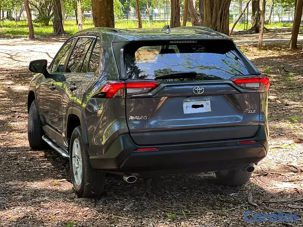 jeepetas y camionetas - Toyota RAV4 XLE 2022 3