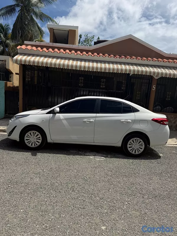 carros - Toyota Yaris año 2018 2
