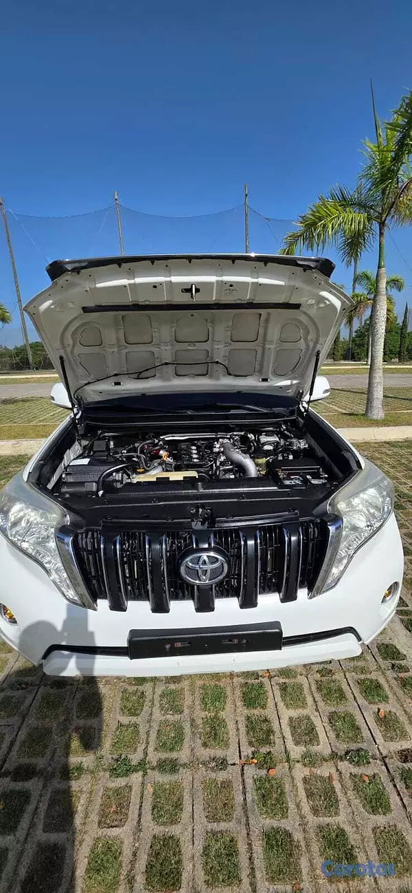 jeepetas y camionetas - Toyota land cruicer prado txl 2014 5