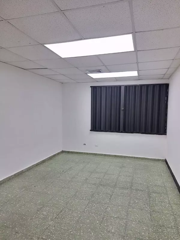 oficinas y locales comerciales - local en Piantini 8