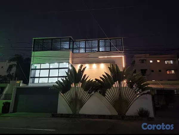 casas - Casa de 6 habitaciones en venta cerca a la Av Inde 3