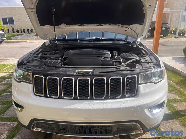 jeepetas y camionetas - Jeep grand Cherokee limited, Excelente condiciones 12