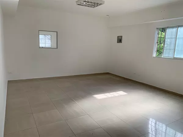 oficinas y locales comerciales - Local bella vista 160m 1400 usd 3