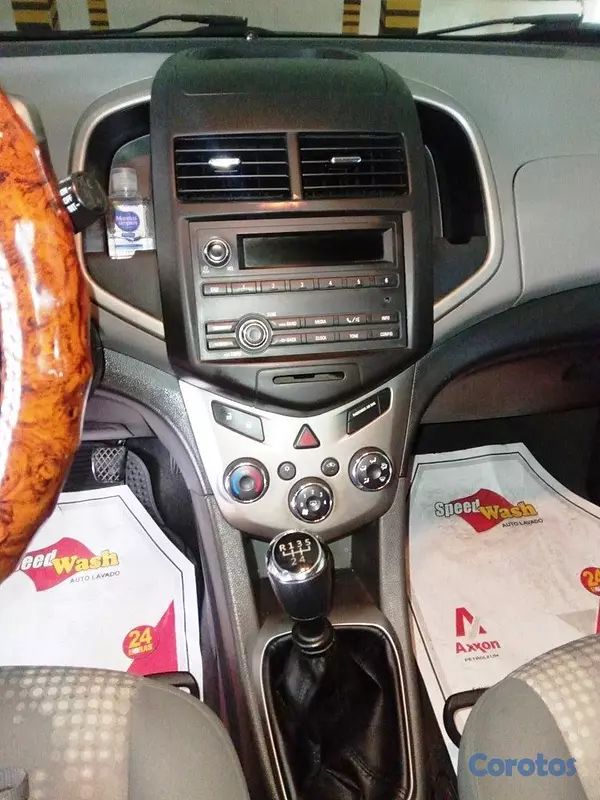 carros - Chevrolet Sonic LS Hatchback 2015 (Mecánico) 11