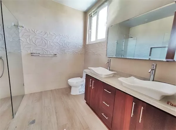apartamentos - Piso alto de renta en La trinitaria  1