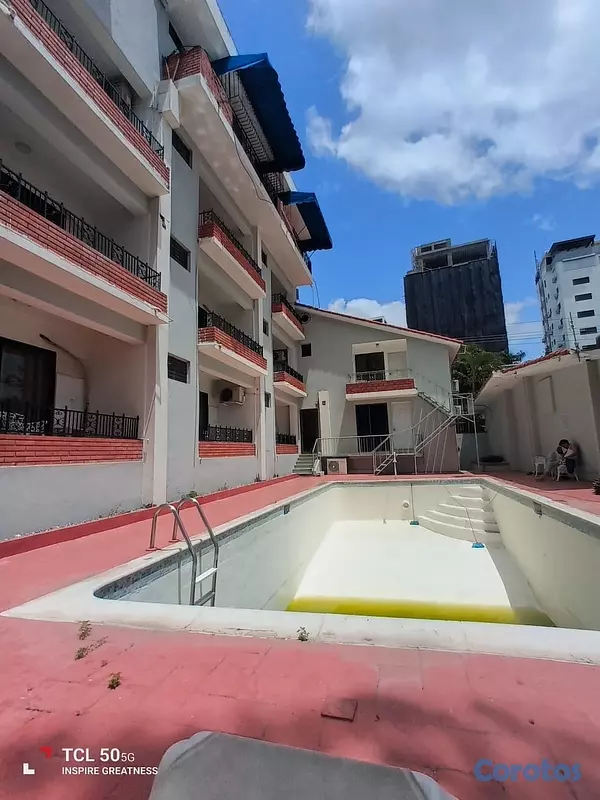 oficinas y locales comerciales - LOCAL COMERCIAL ENSANCHE NACO  2