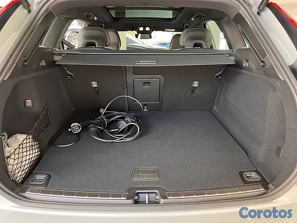 jeepetas y camionetas - Volvo XC60 T8 Ultimate Recharge 2026 7