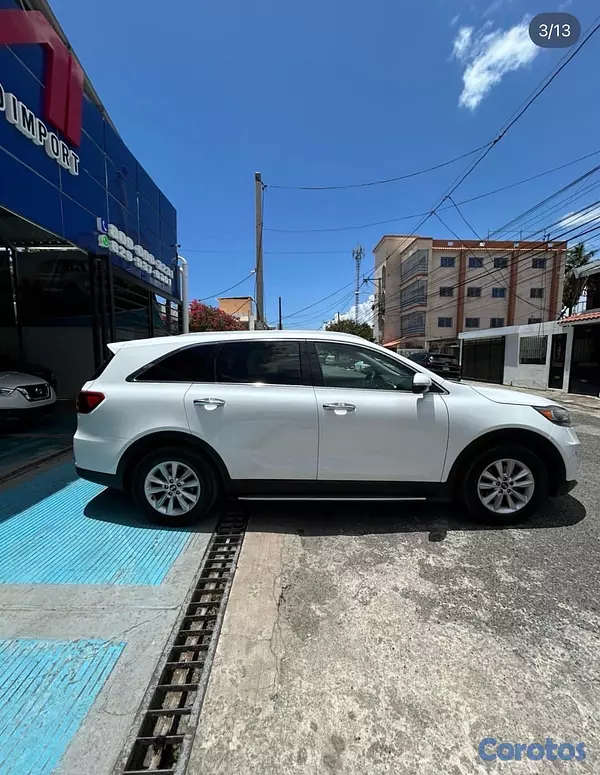 jeepetas y camionetas - Kia Sorento LX 2020 3