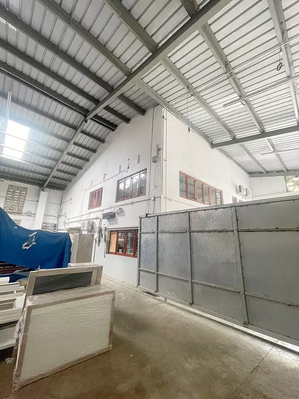 oficinas y locales comerciales - nave en Herrera 7