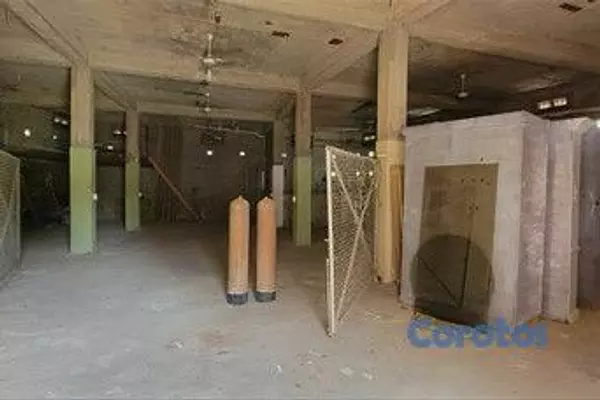 oficinas y locales comerciales - Vendo y alquilo Nave Industrial- Aut. pist. Km 17. 3