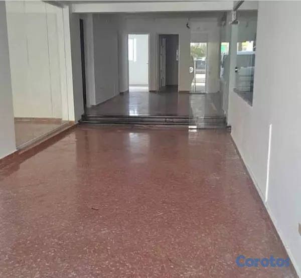 oficinas y locales comerciales - se alquila local  2