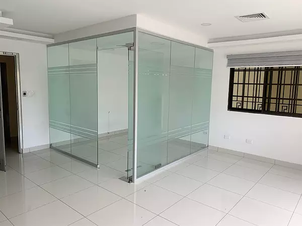 oficinas y locales comerciales - Local comercial y corporativo en los prados  7