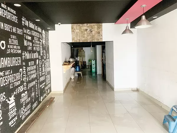 oficinas y locales comerciales - Local en primer nivel con terraza   7
