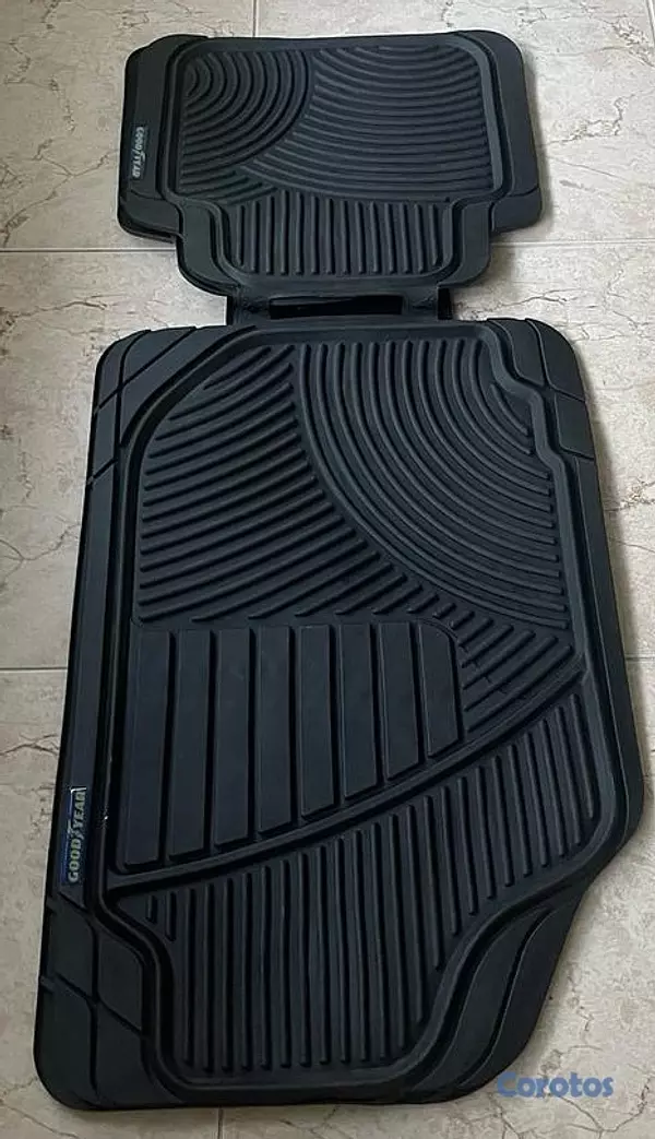 accesorios para vehiculos - Alfombra para autos , Set Universal GOOD YEAR 2