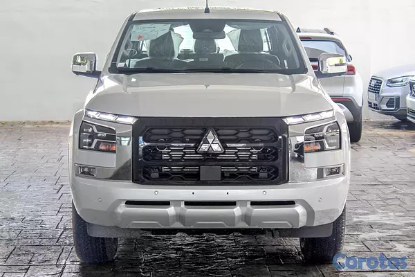 jeepetas y camionetas - Mitsubishi L 200 Full 2026 3