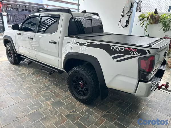 jeepetas y camionetas - SE VENDE TOYOTA TACOMA TRD FUR 2019 EN SANTIAGO DE LOS CABALLEROS  3
