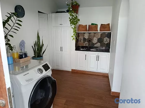 casas - vendo casa altos De Arroyo hondo 3 dos niveles tres habitaciones con baño piscin 14