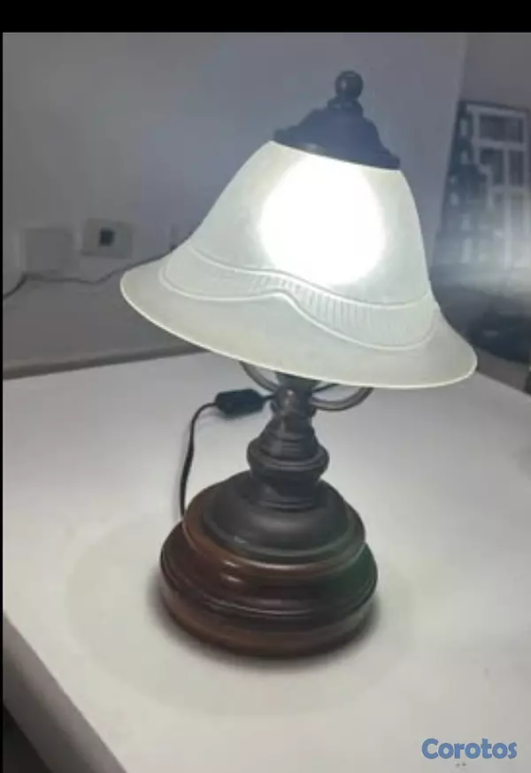decoración y accesorios - Vendo lámpara pequeña de mesita de noche!  5