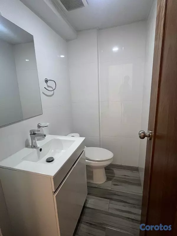 apartamentos - Vendo Amplio Apartamento Cerca del Malecón y Unive 6