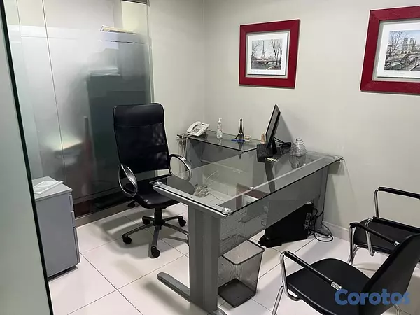oficinas y locales comerciales - Local comercial 110 mts en Plaza de Gazcue 4