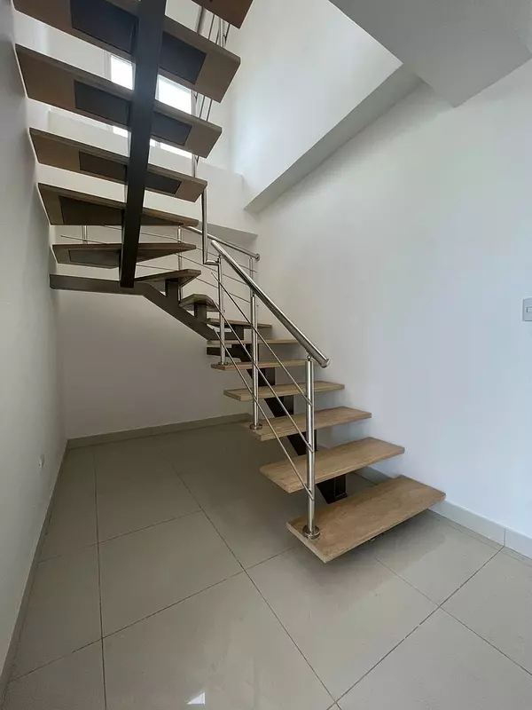penthouses - Se vende apartamento tipo PH en Bella Vista 3